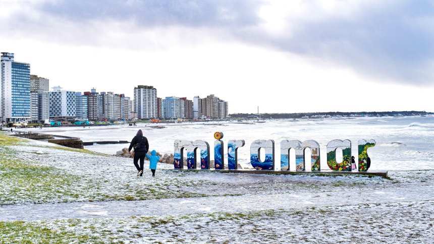 Сняг в Аржентина, метеоролозите са притеснени от аномалиите на времето (+ВИДЕО)