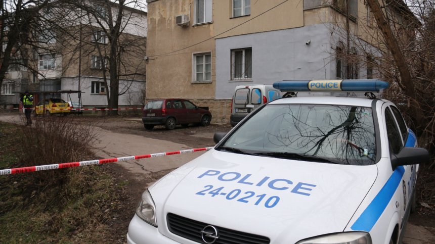 Застреляха 48-годишен мъж пред жилищен блок в София