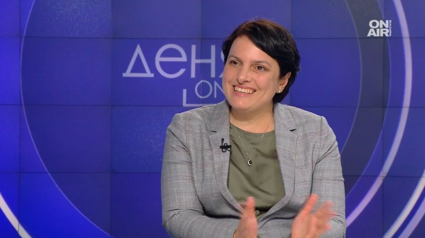 Бонка Василева, ДБ: Служебното правителство тръгва с тактика, все едно ще векува