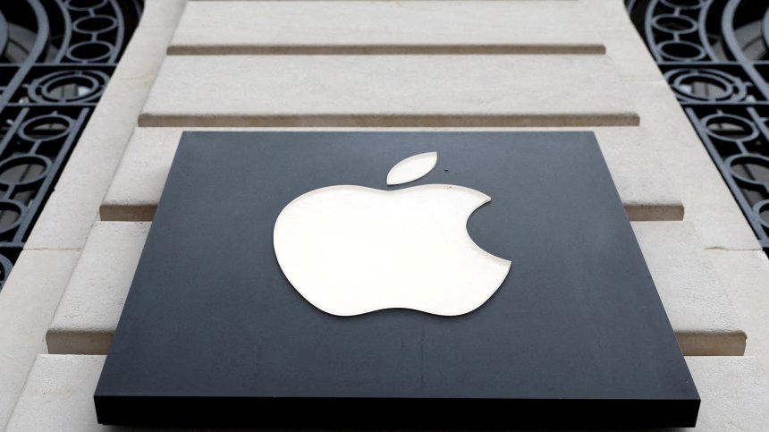 Край на ерата "Тим Кук": Кой е новият шеф на Apple Джон Тернъс?