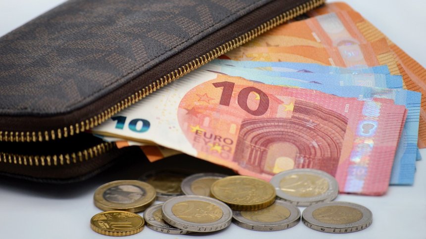 Инфлацията в Еврозоната ще достигне 2% през 2025 г.