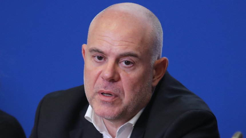 Гешев отвърна на Сарафов и заплаши със съд: Измислица без доказателства