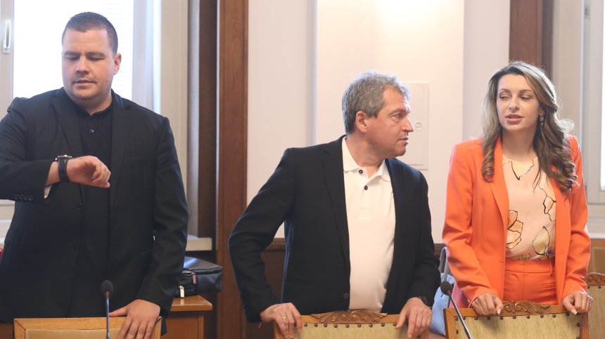 Продължават преговорите на ИТН за съставяне на правителство