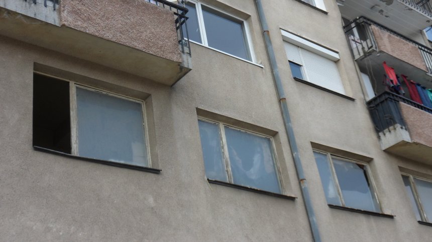 Сигнал от HelpBook: Телевизорът на съседите оглася целия етаж