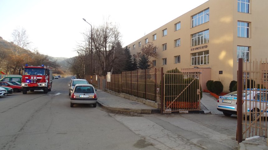 Притеснението е дали ще продължи грипната ваканция, посочи министър Вълчев