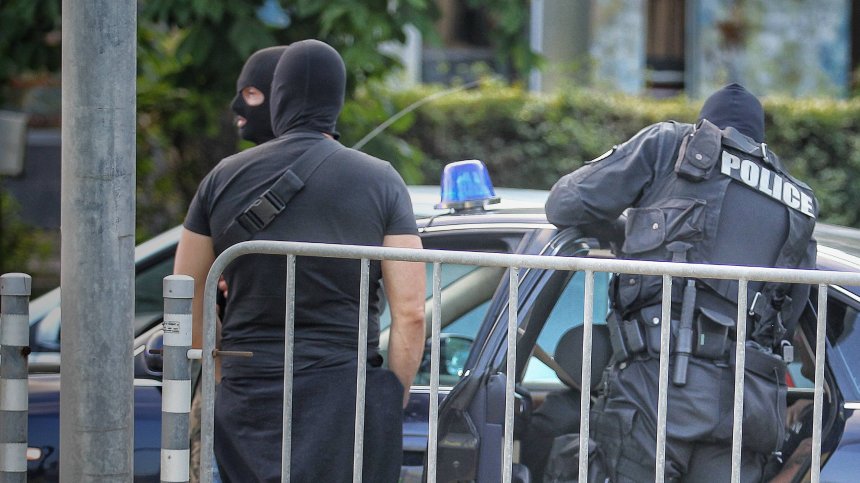 ГДБОП разби група за пране на пари, "мозъците" са украинци в България