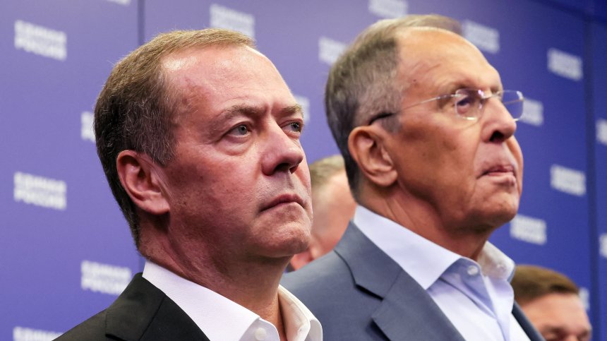 Медведев: Европейските лидери тласкат света към най-големия конфликт от 1945 г. насам