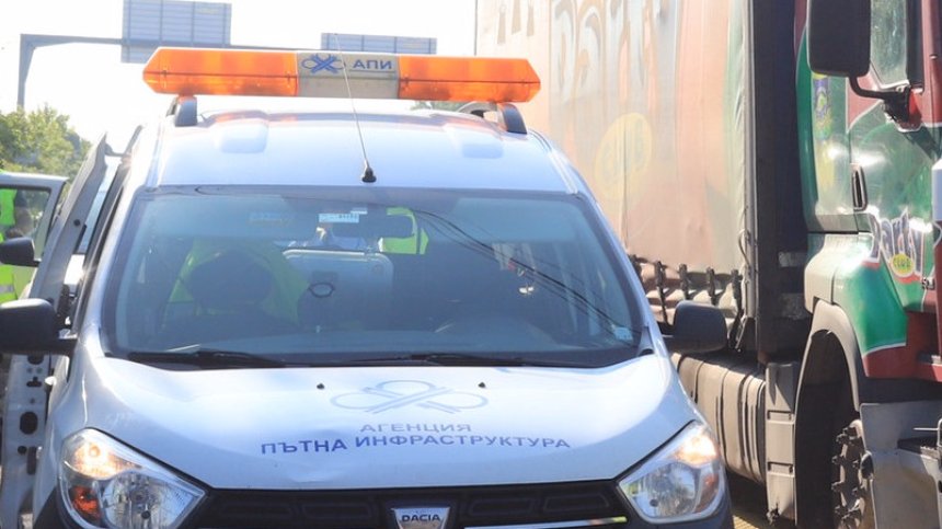 МВР: Ползвали са Google Translate, за да поискат подкуп за камионите на Роби Уилямс