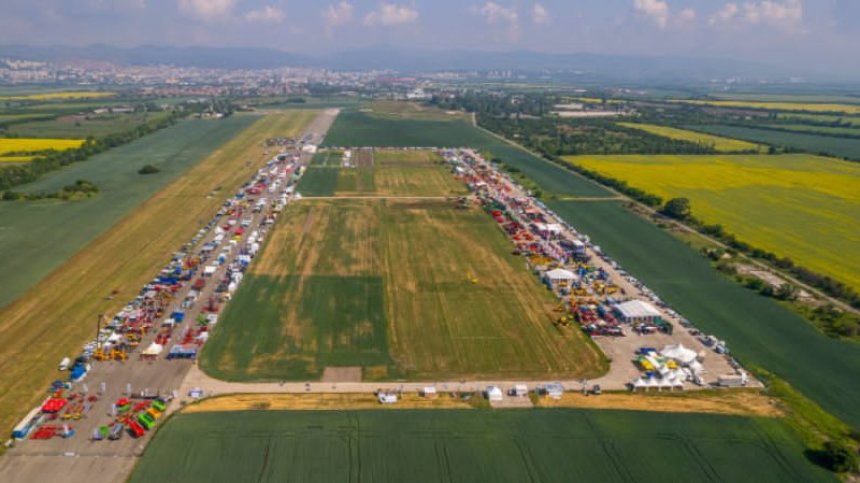 Възстановяват пистата на летището в Стара Загора, ще развиват и индустриалната зона