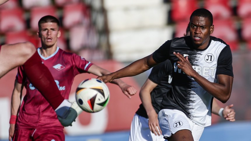 "Септември" задълбочи кризата в "Локомотив" (Пловдив)