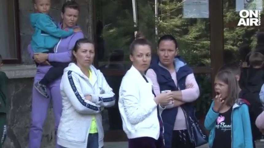 Бежанците разочаровани от Паничище: Няма аптека, магазин, катерушки за децата