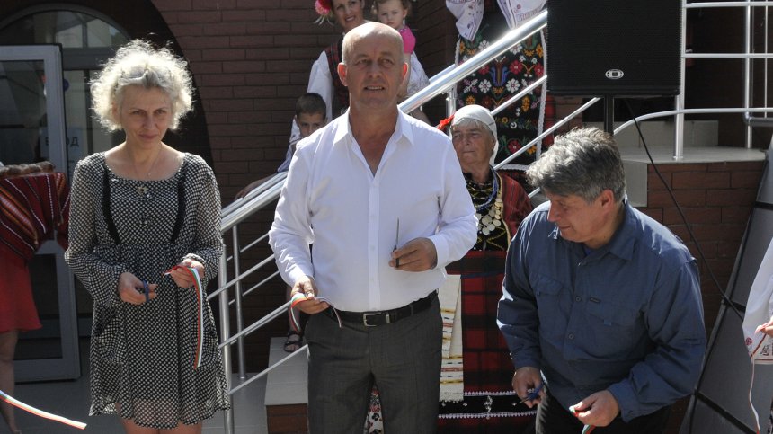 Мюмюн Искендер влезе в болница и отложи отстраняването си като кмет