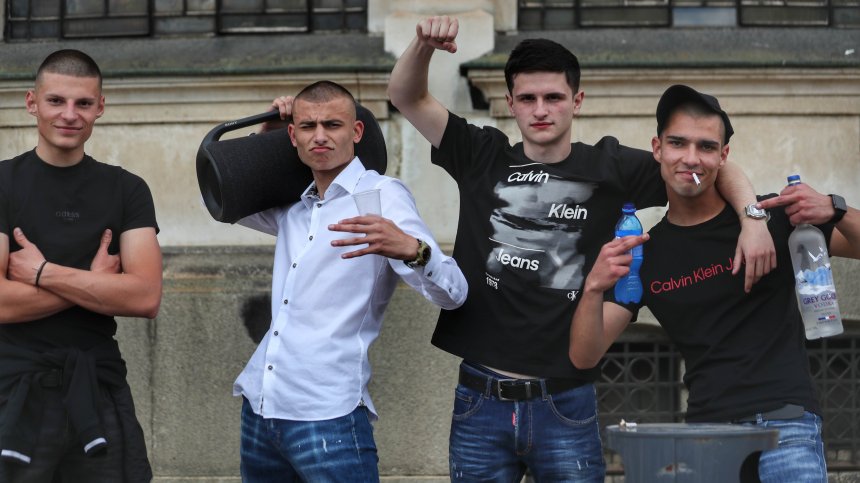 Старт на купоните за абитуриентските балове (ГАЛЕРИЯ)