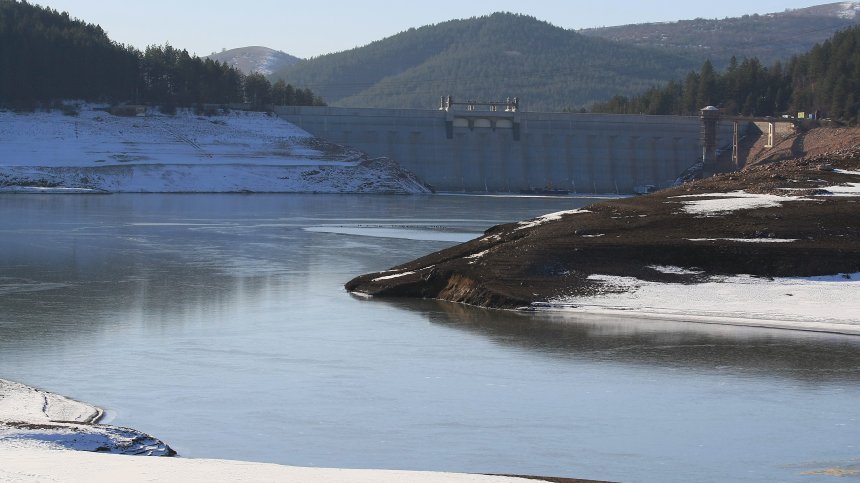 Изпускат контролирано язовир "Студена" заради покачване на нивото