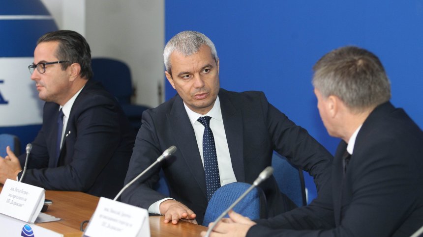 Костадинов: Събрахме още 46 000 подписа за българския лев, не броим тези от чужбина