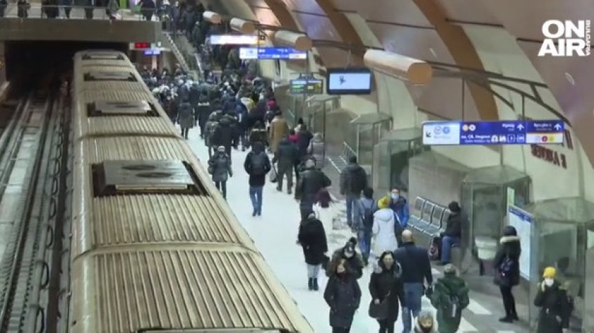 С метрото избягваме задръствания в час пик: С 50 000 души са се увеличили пътниците