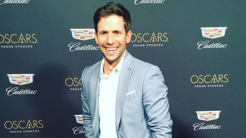 Актьорът Кристиан Оливър и двете му дъщери загинаха в самолетна катастрофа