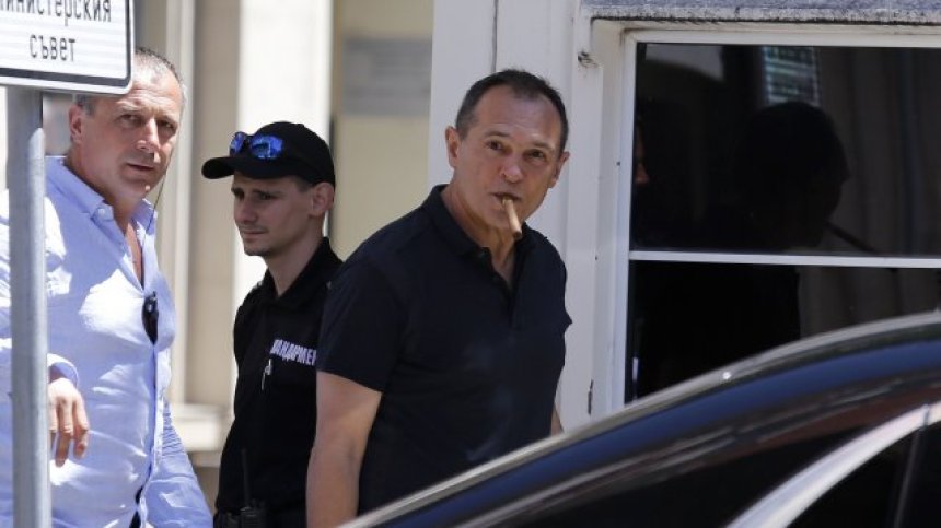 Прокуратурата повдигна нови 7 обвинения срещу Васил Божков