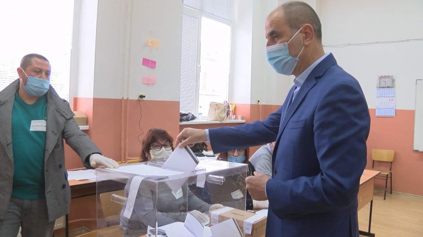 Цветанов се обяви за силен бъдещ парламент и умно управление