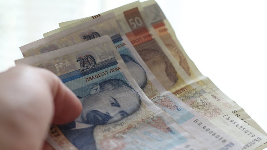 Над 2000 лв. е средната заплата в София, най-висока е в сектора на информационните технологии