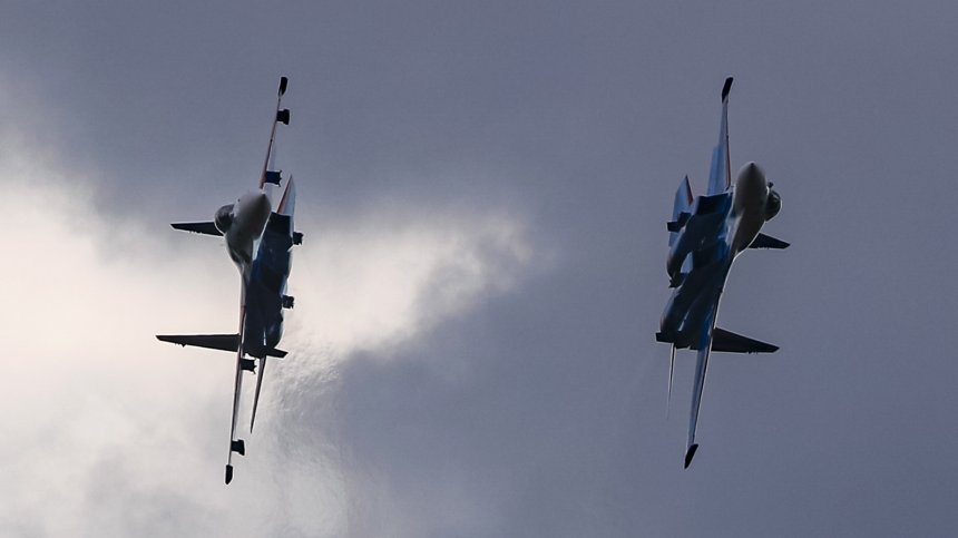 Русия прехвърли в Беларус изтребители Су-35С