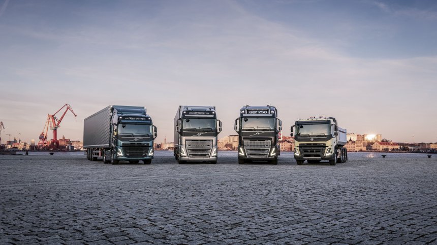 Президентът на Volvo се качи върху 4 камиона (+ВИДЕО)