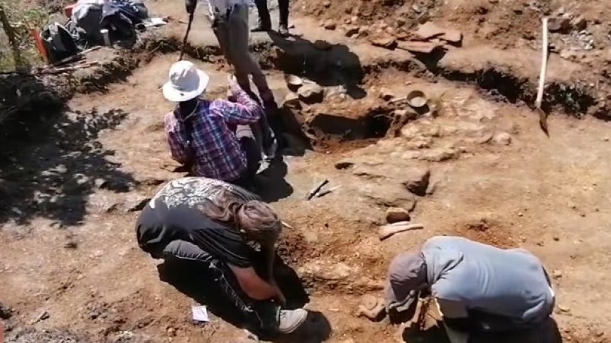 Конник без глава откриха археолозите в Хераклея Синтика (+ВИДЕО)