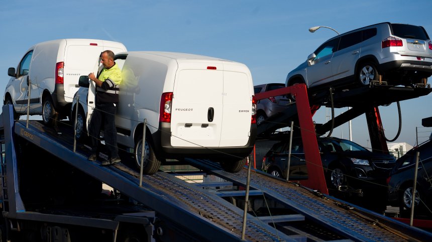 Българският бизнес е втори в ЕС по инвестиции в нови товарни коли