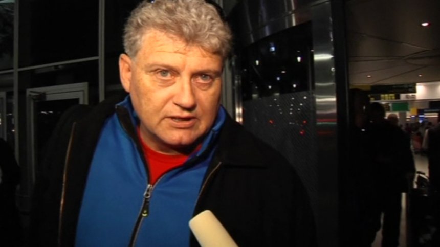 Едуард Сноудън е добре в Русия, заяви баща му