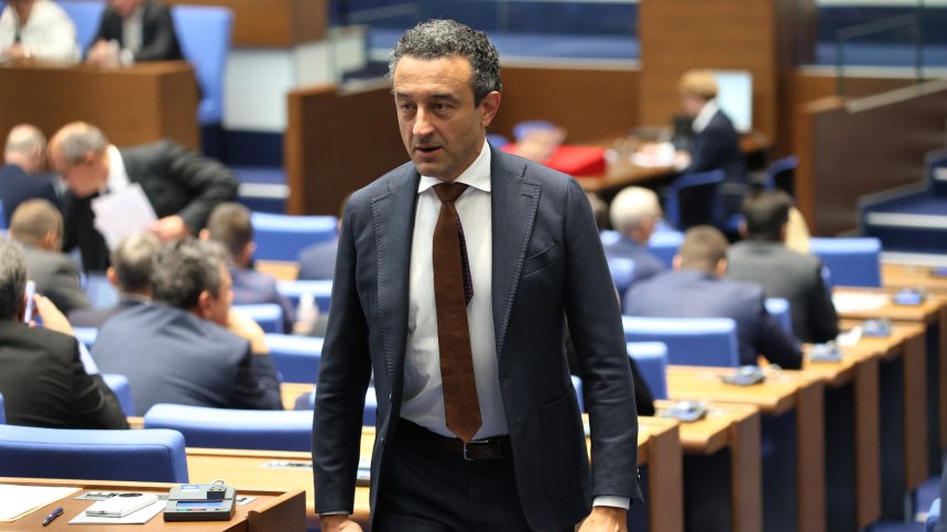 "Продължаваме промяната"&nbsp;поиска оставките на Даниел Лорер и Явор Божанков