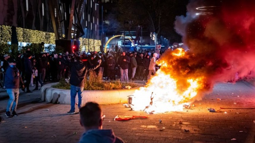 Размирици в Ротердам заради Ковид мерките, полицията стреля по тълпата