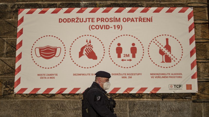 Съд в Чехия отмени задължителните тестове за влизане в страната