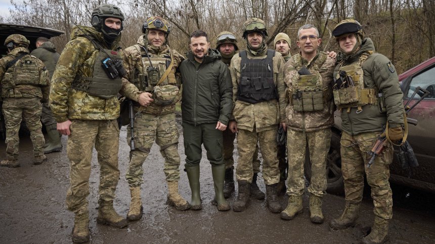 Зеленски към военните: Имате мисия да отблъснете врага и да спечелите войната