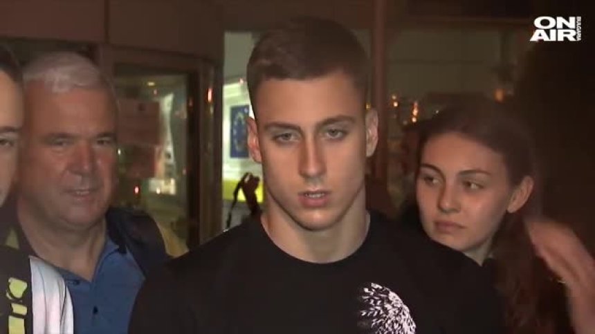 Плувците ни се завърнаха щастливи след супер представянето на Европейското