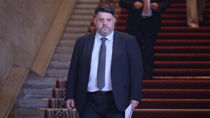 Атанас Зафиров: Войната в Украйна постави нови предизвикателства пред ЕС