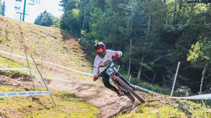 Янкова спечели световната купа в планинското колоездене при девойките