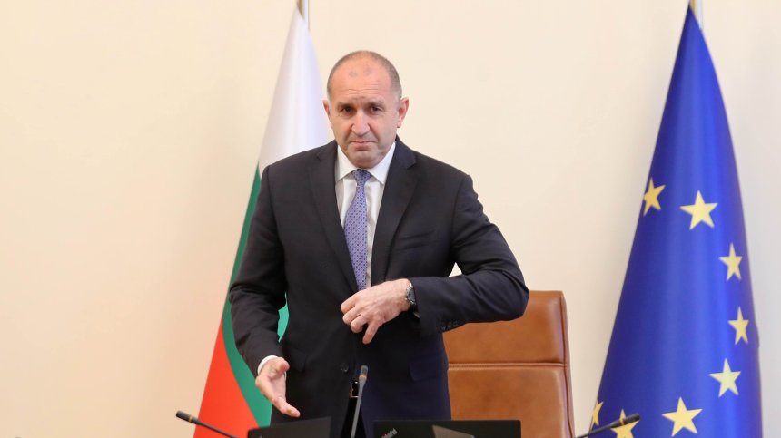 Радев назначи шестима нови заместник-министри