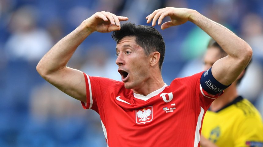 Какъв мач! Швеция спечели групата след зрелище и 3:2 срещу Левандовски и компания