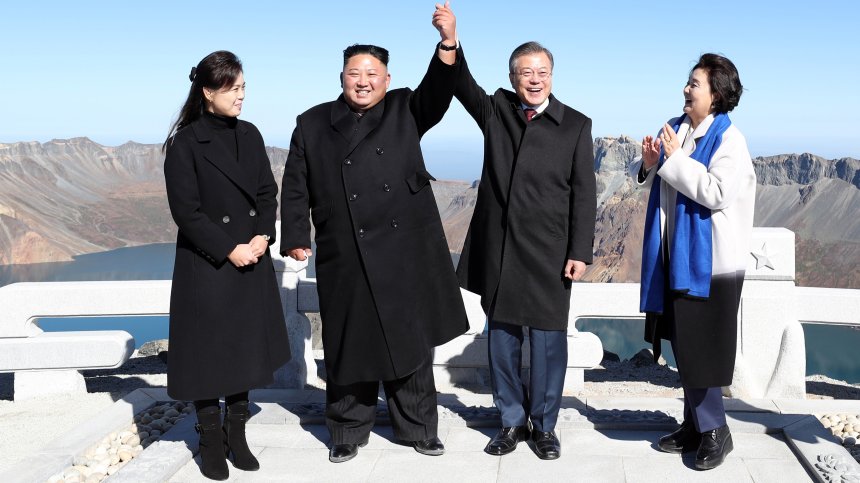 Мистерия: Съпругата на Ким Чен Ун не се е появявала от 9 месеца