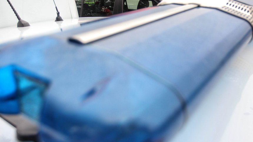 Мъж извади пистолет по време на среща с кредитни представители