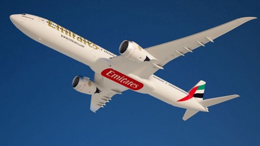 Emirates и Boeing сключиха най-големия договор в историята