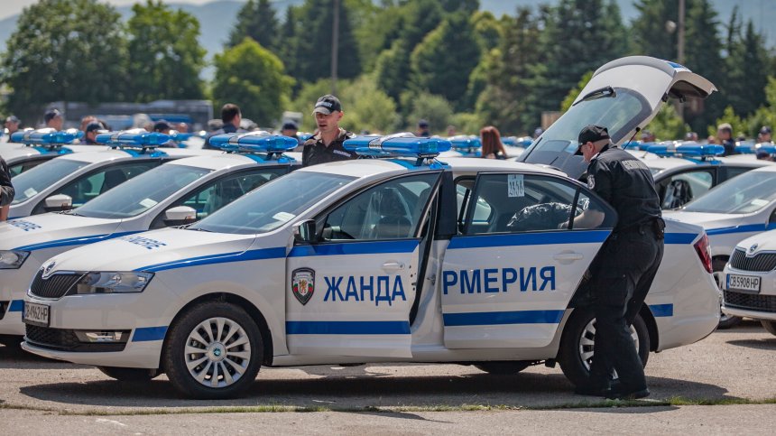 Ръководството на МВР подкрепи полицаите: Редно е заплатите да се увеличат