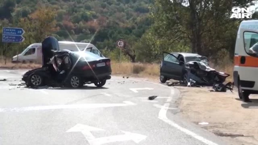 Черен ден: Тежки катастрофи с жертви белязаха последния работен ден