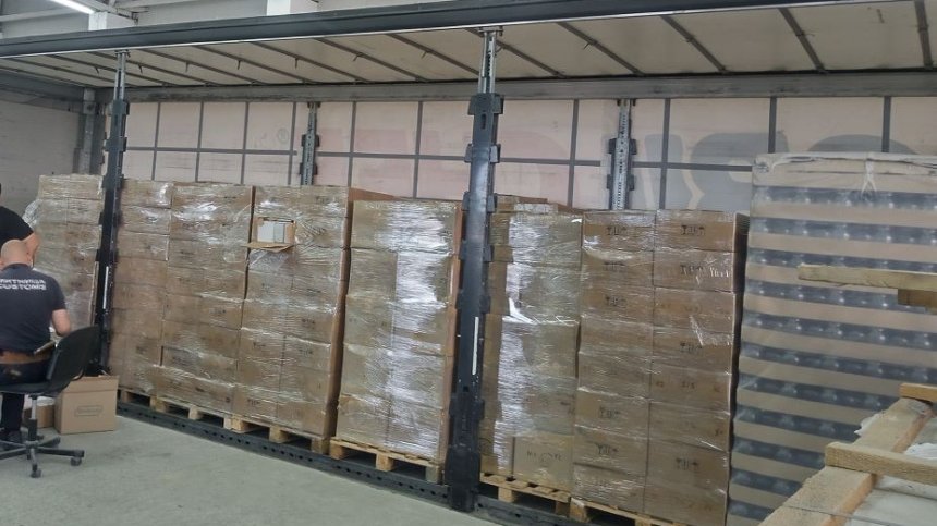 Митничари хванаха рекордно количество контрабандни "маркови" парфюми