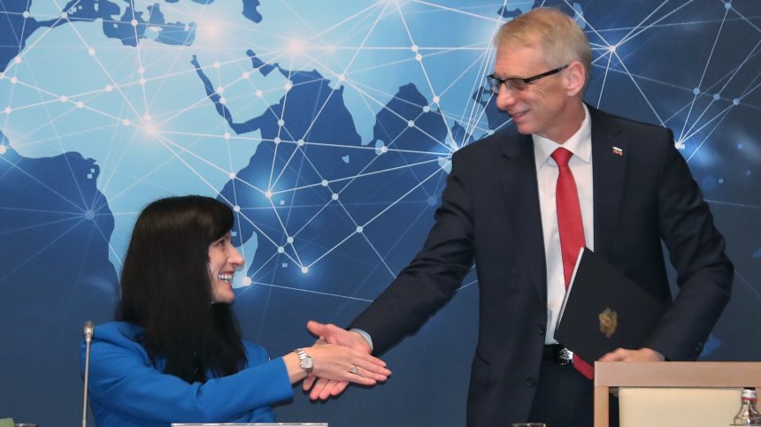 Денков и Радев присъстват на Годишната конференция на Мария Габриел