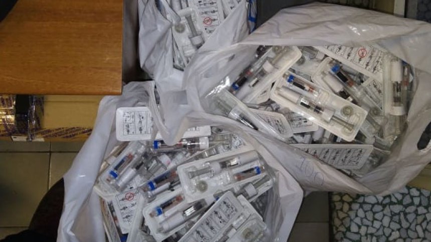 Митничари спипаха 108 хил. недекларирани евро и 870 опаковки със стероиди