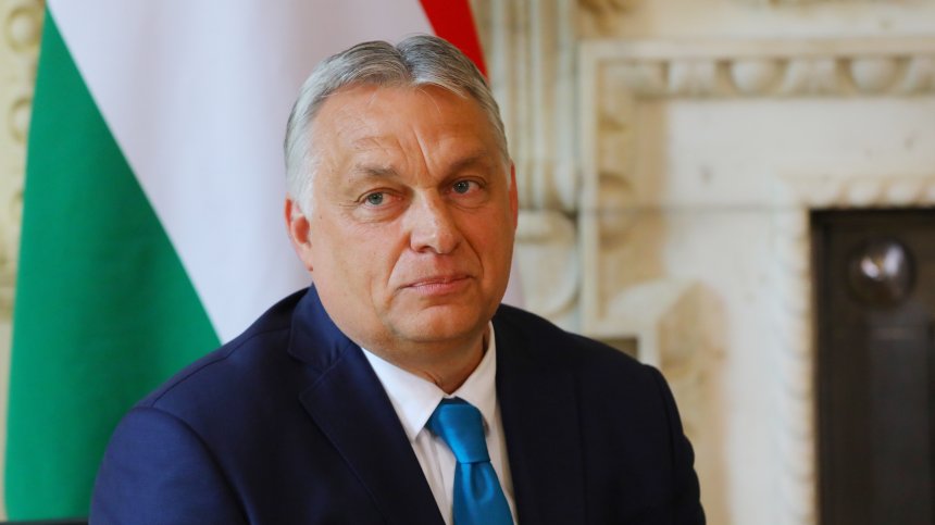 ЛГБТИ война: Орбан забранява всичко, което напомня за хомосексуалност