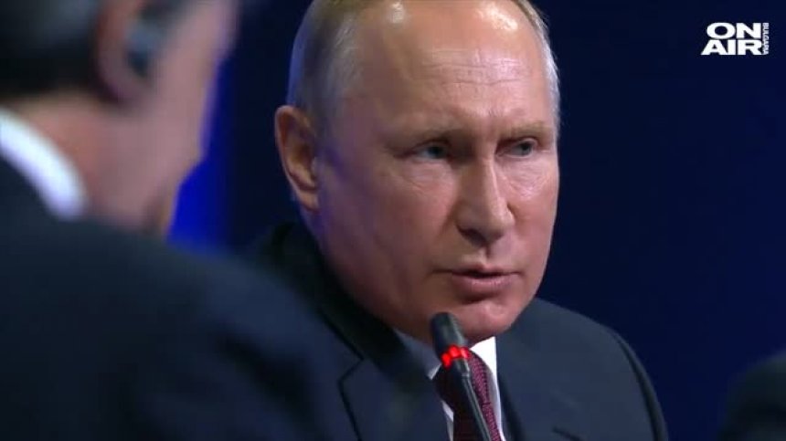 От Москва: Макрон и Путин размахаха пръст на Тръмп за споразумението с Иран