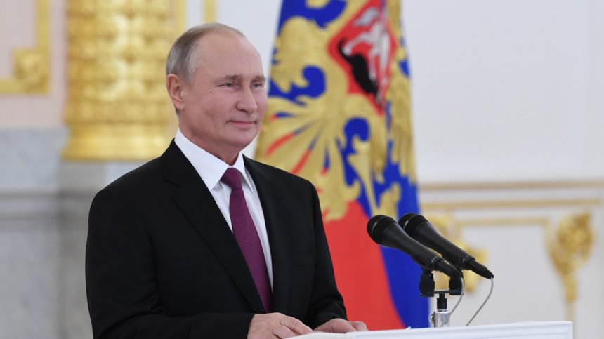 Дворец на морето, яхта за милиони, колекция от часовници... Колко богат е Путин?