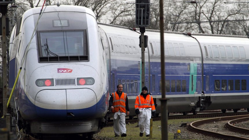 Лукс на два етажа - БДЖ може да купи китайски влакове, развиващи 160 км/ч